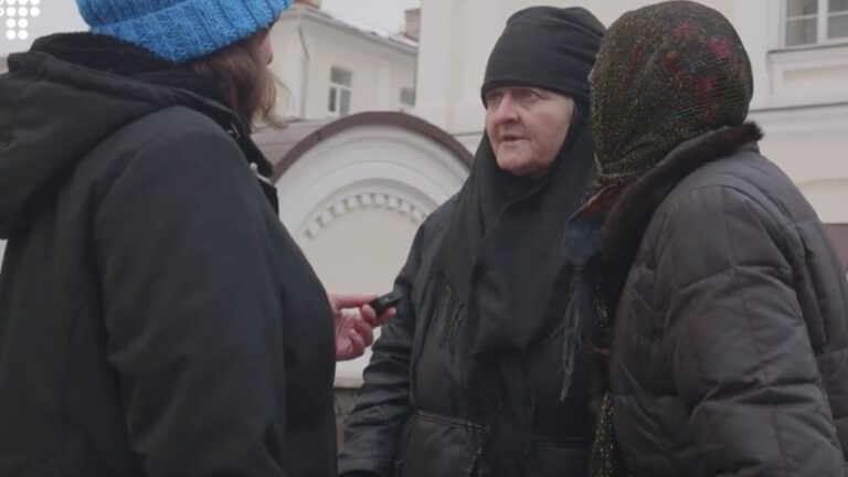 У Почаївській лаврі парафіяни УПЦ МП заявили, що Путін – їхній правитель, а Україну бомбить Бог