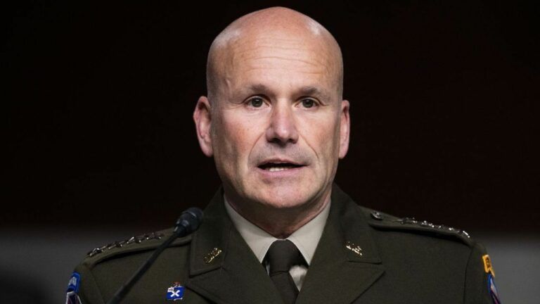 Генерал НАТО Каволі назвав реакцію РФ на події в Курській області повільною та розсіяною