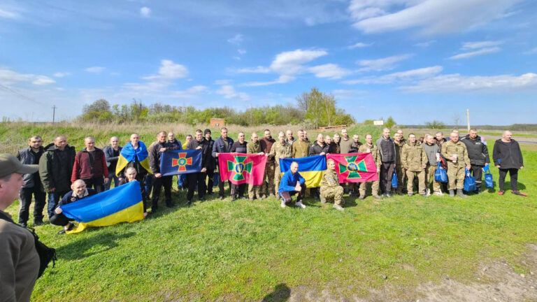 Украина вернула из плена еще 44 человека