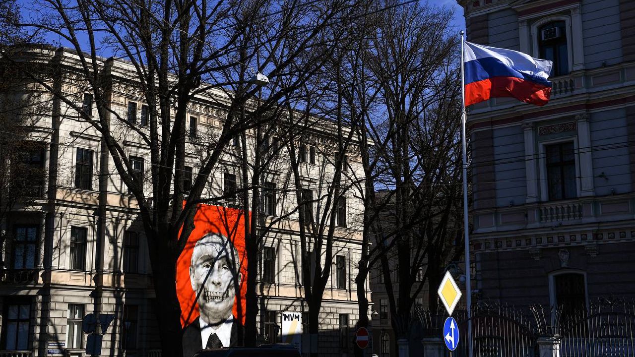 Латвія Путін