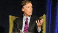 Китай должен заставить РФ закончить войну — посол США в Пекине