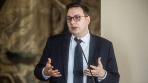 міністр Ян Ліпавський