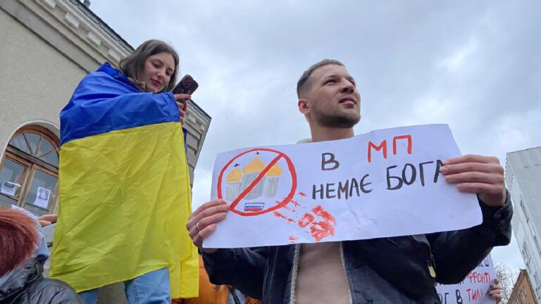 Сколько украинцев считают УПЦ МП причастной к российской агрессии
