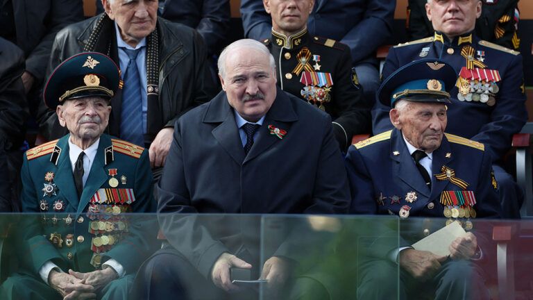 Лукашенко на параді в Москві 9 травня 2023