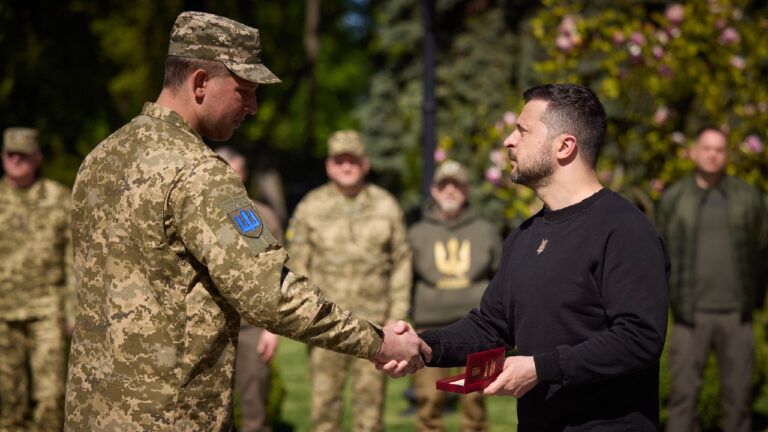 Герой України