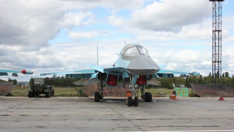 винищувач Су-34