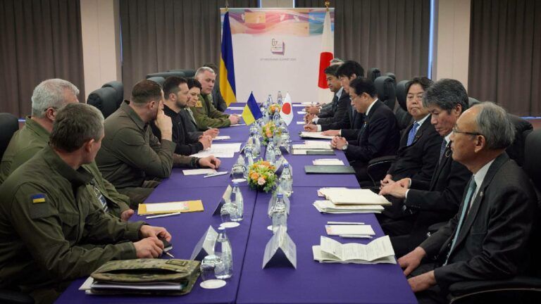 Зеленський з Кісідою домовилися провести спільну конференцію з відновлення України