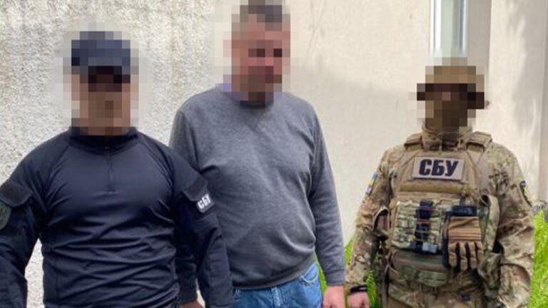 СБУ оголосила підозру проросійському блогеру