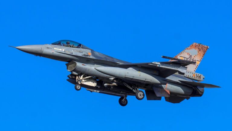 F-16