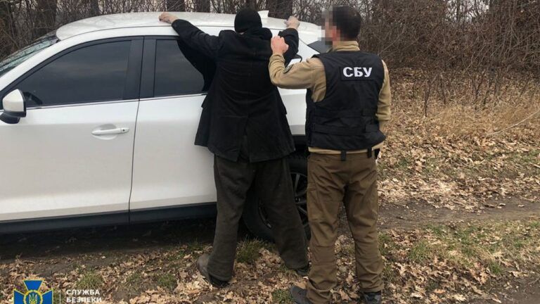 Сливал позиции ВСУ под Бахмутом и Авдеевкой. СБУ задержала агента РФ