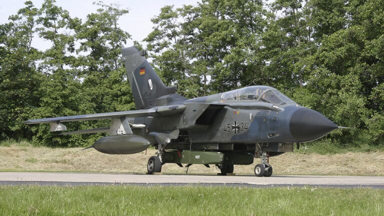 літак Tornado ракета Taurus