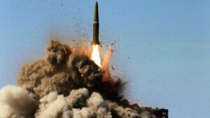 Пуск балістичної ракети з ОТРК Іскандер-М