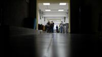 Гибель людей из-за недопуска в убежище: в Киеве четырем лицам сообщено о подозрении
