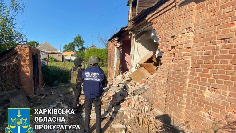 Пошкоджені будинки та є загиблі: РФ обстріляла три райони Харківщини
