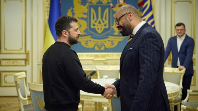 Украина выиграет войну и может рассчитывать на помощь – глава МИД Британии