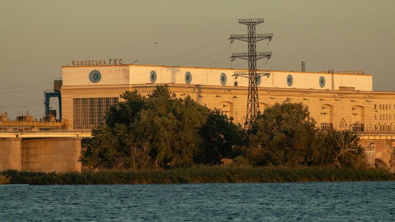 Каховська ГЕС