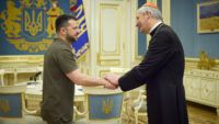 Володимир Зеленський і кардинал Маттео Дзуппі