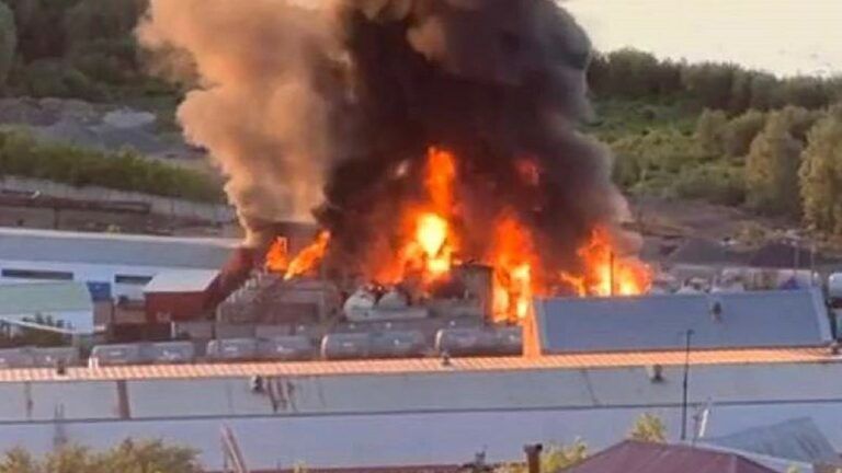 Пожар в Уфе на базе ГСМ 9 июня 2023: подробности пожара, фото, видео