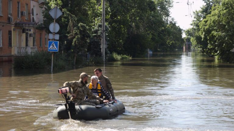 Евакуація з Херсона