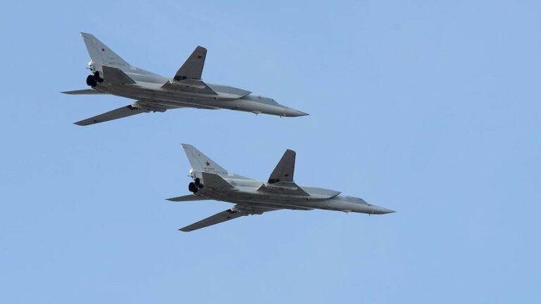 Російські літаки Ту-22М3