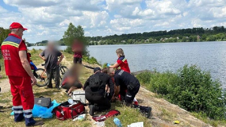 Намагався перепливти річку. На Київщині у водоймі потонув 10-річний хлопчик
