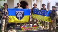 Украинские бойцы показали видео из освобожденных Пятихаток в Запорожской области