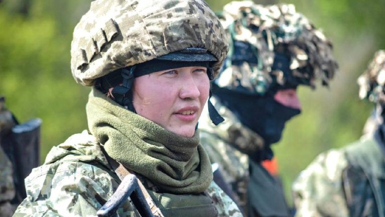жінки в армії