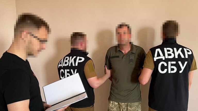 СБУ затримали агента ФСБ в лавах ЗСУ, який шпигував за переміщенням MaxxPro