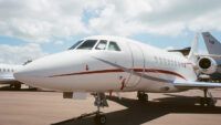 Российские олигархи бегут на частных бортах из Москвы — росСМИ