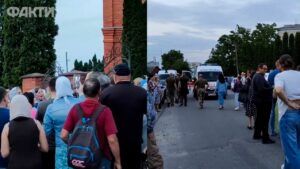У Красилові віряни УПЦ МП кричали ганьба під час першого богослужіння українською мовою