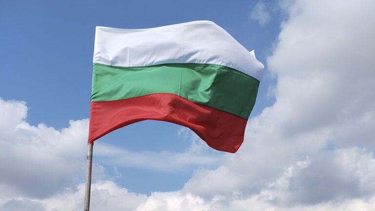 Болгарія - прапор