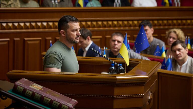 Философия победы и политика героев: Зеленский представил 5 ориентиров украинской доктрины