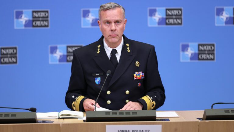 Если РФ подорвет ЗАЭС, то это коснется всего мира — адмирал НАТО