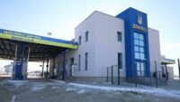 В Украине разрешили выезд за границу еще одной категории граждан