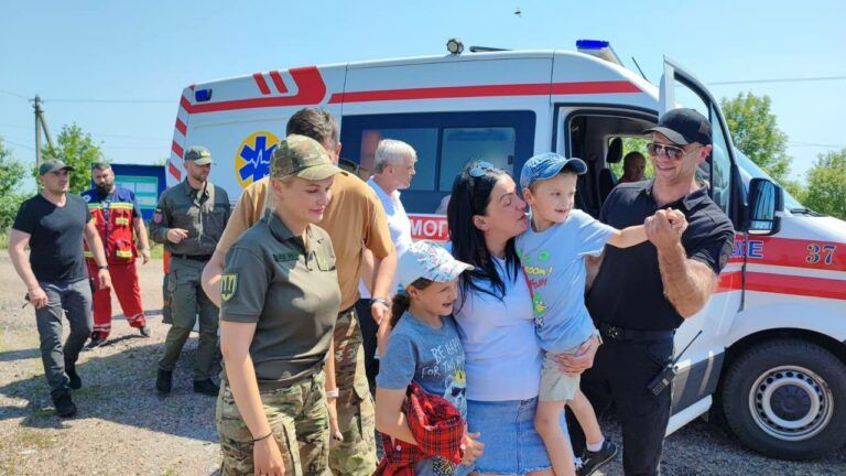 полонені діти