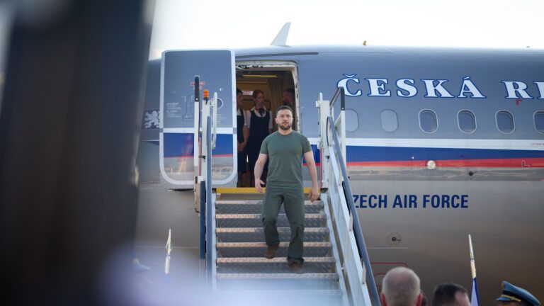 Зеленский отправился в Словакию — что известно