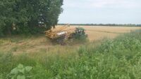 Бачив попереджувальну табличку: у Сумській області трактор підірвався на міні