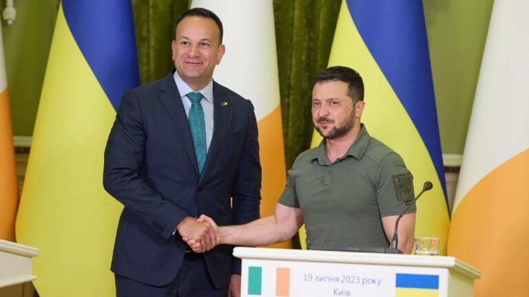 Прем'єр-міністр Ірландії Лео Варадкар і Зеленський