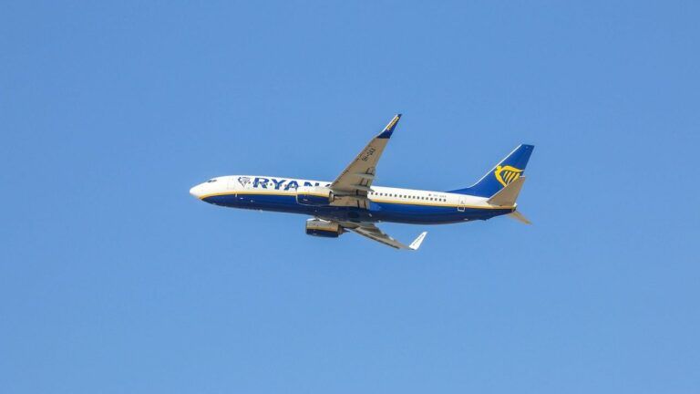 Ryanair планує відновлення польотів над Україною у 2025 році