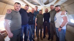 Повернення командирів захисників Азовсталі