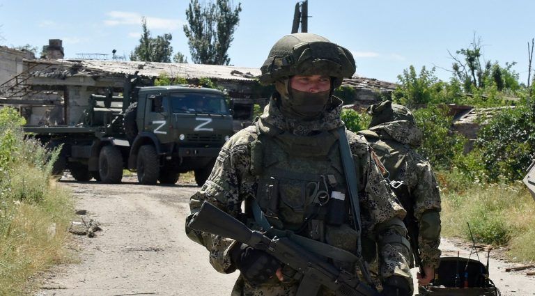 російські солдати військові