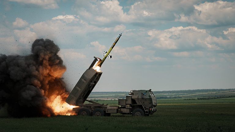 Установка HIMARS в Україні