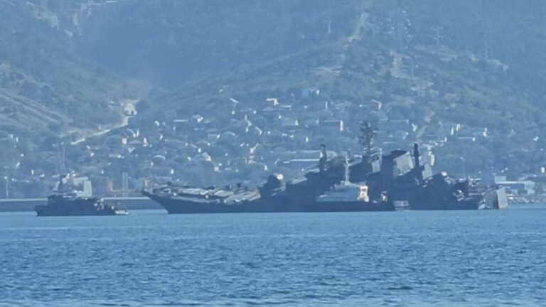 Підбиття корабля Оленегорский горняк у Новоросійську 4 серпня 2023