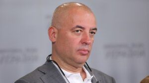 Виїхав до війни та не повернувся: як член ЦВК у Маямі “заробив” 1,5 млн з держбюджету