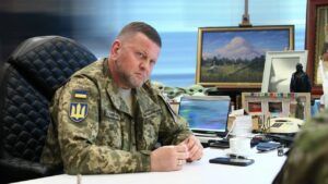 Уходит в отставку: Милли в последний раз пообщался с Залужным в должности командующего США