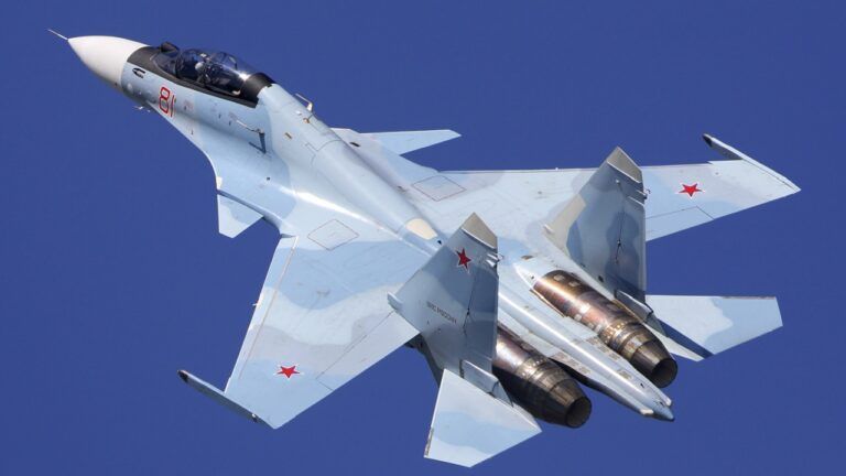 винищувач Су-30
