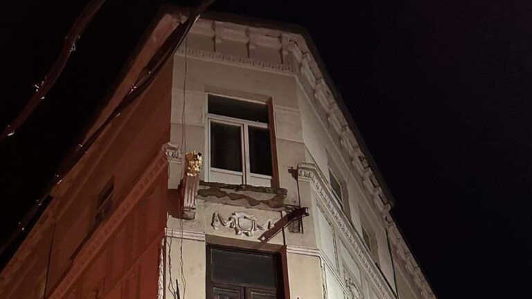 У Львові обвалився балкон разом із чоловіком, він загинув