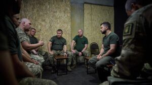 Зеленский посетил бригады, которые ведут контрнаступление на Соледарском и Бахмутском направлениях