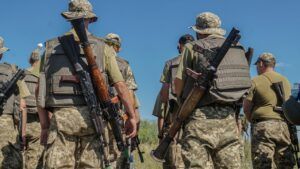 українські військові