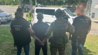 Працівника військкомату на Вінниччині затримали на хабарі